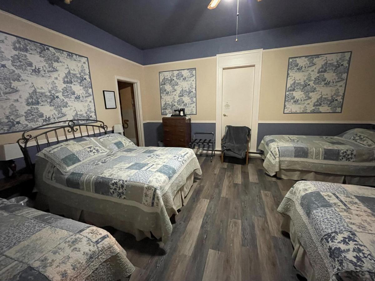 Hébertville Auberge Presbytere Mont Lac-Vert מראה חיצוני תמונה