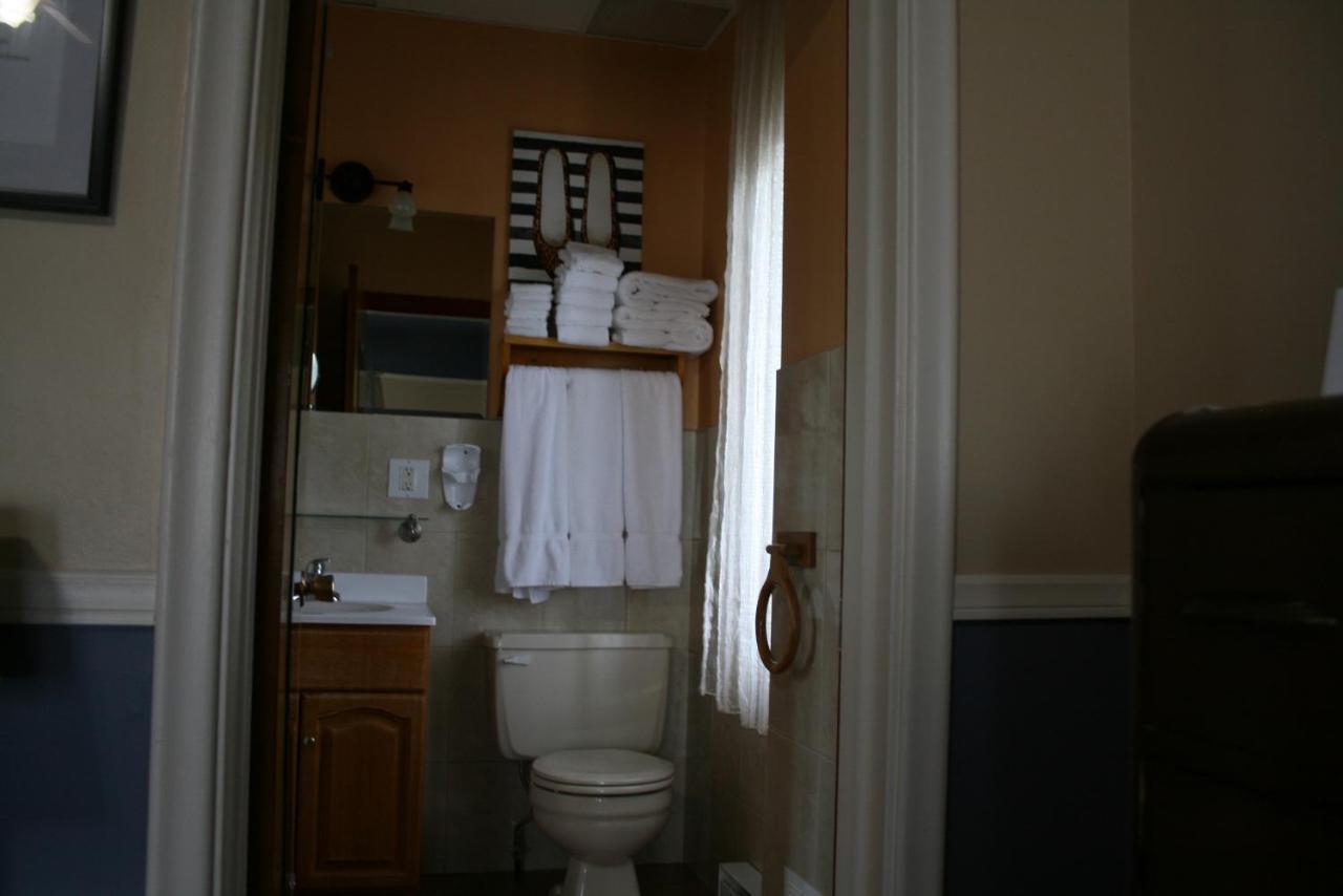 Hébertville Auberge Presbytere Mont Lac-Vert מראה חיצוני תמונה