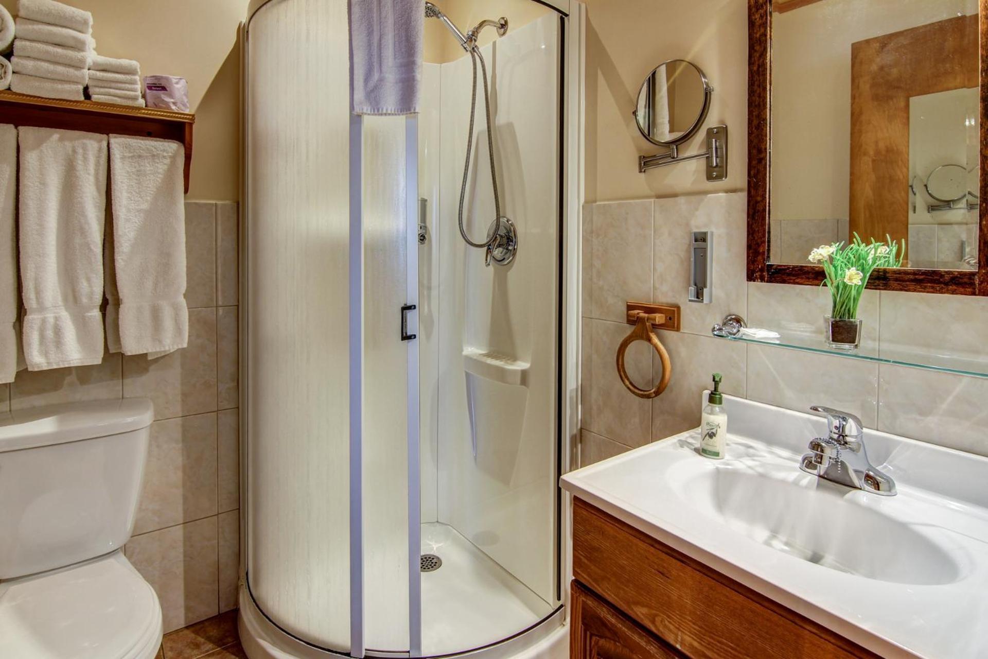 Hébertville Auberge Presbytere Mont Lac-Vert מראה חיצוני תמונה