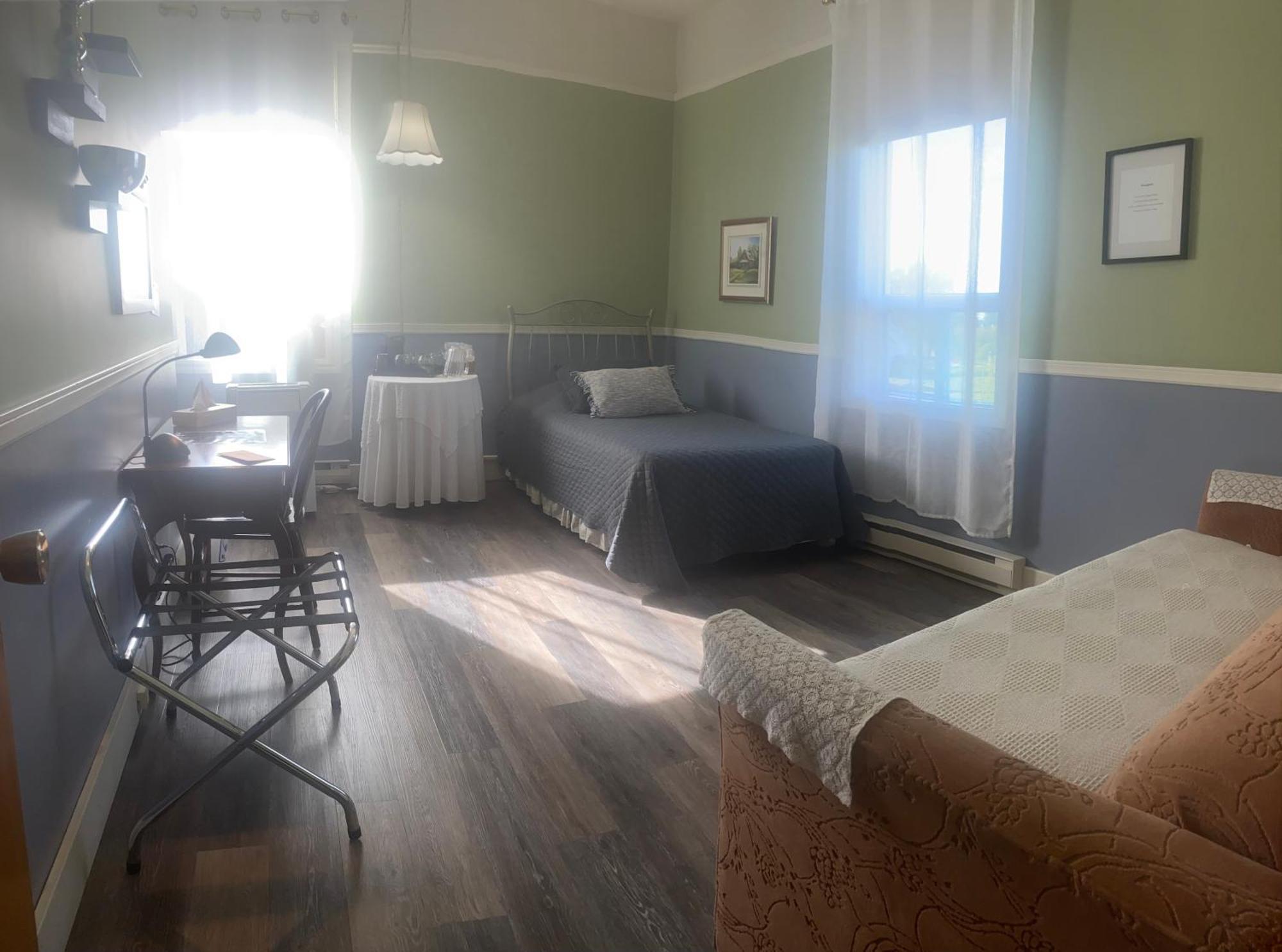 Hébertville Auberge Presbytere Mont Lac-Vert מראה חיצוני תמונה