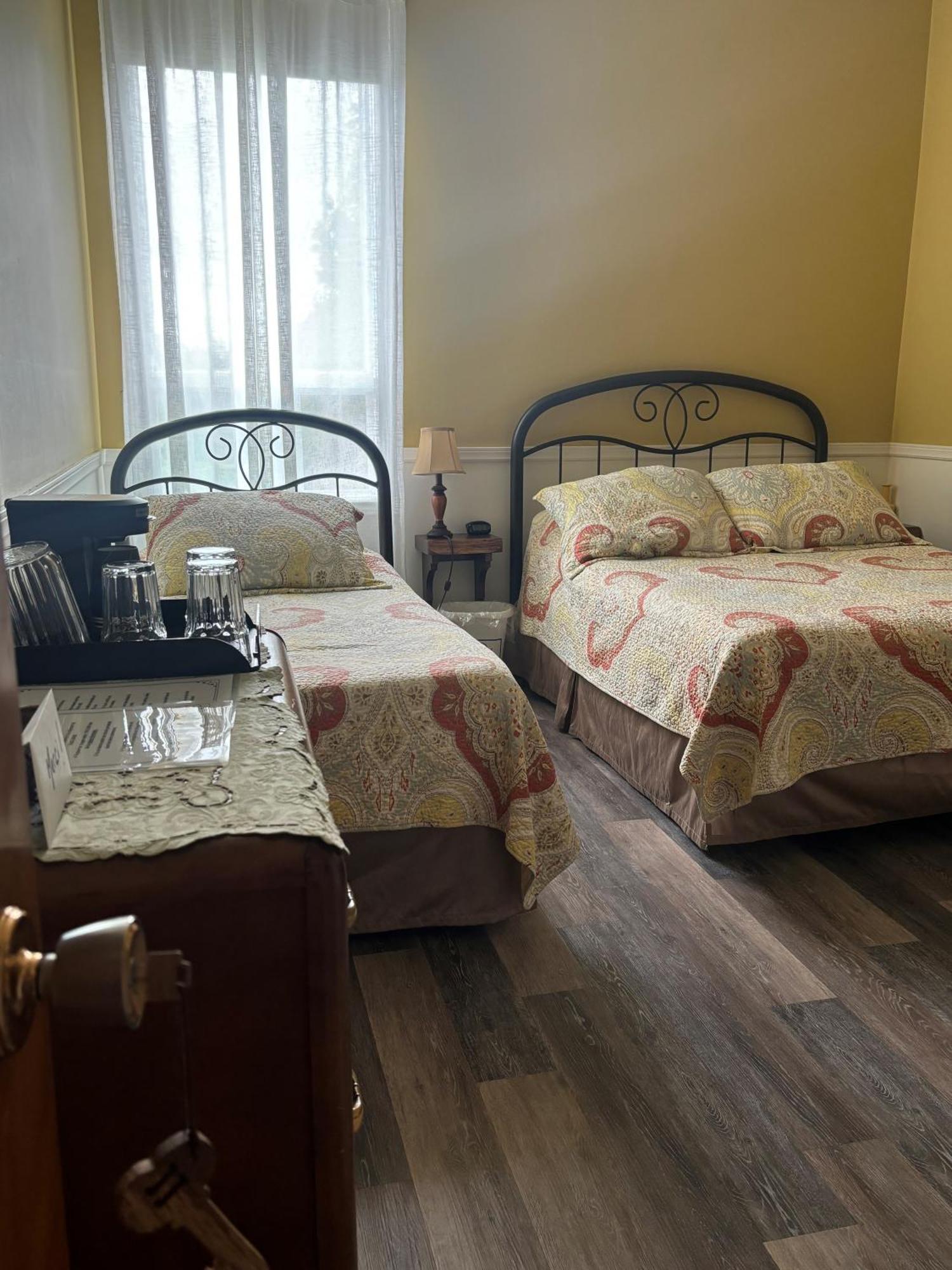 Hébertville Auberge Presbytere Mont Lac-Vert מראה חיצוני תמונה