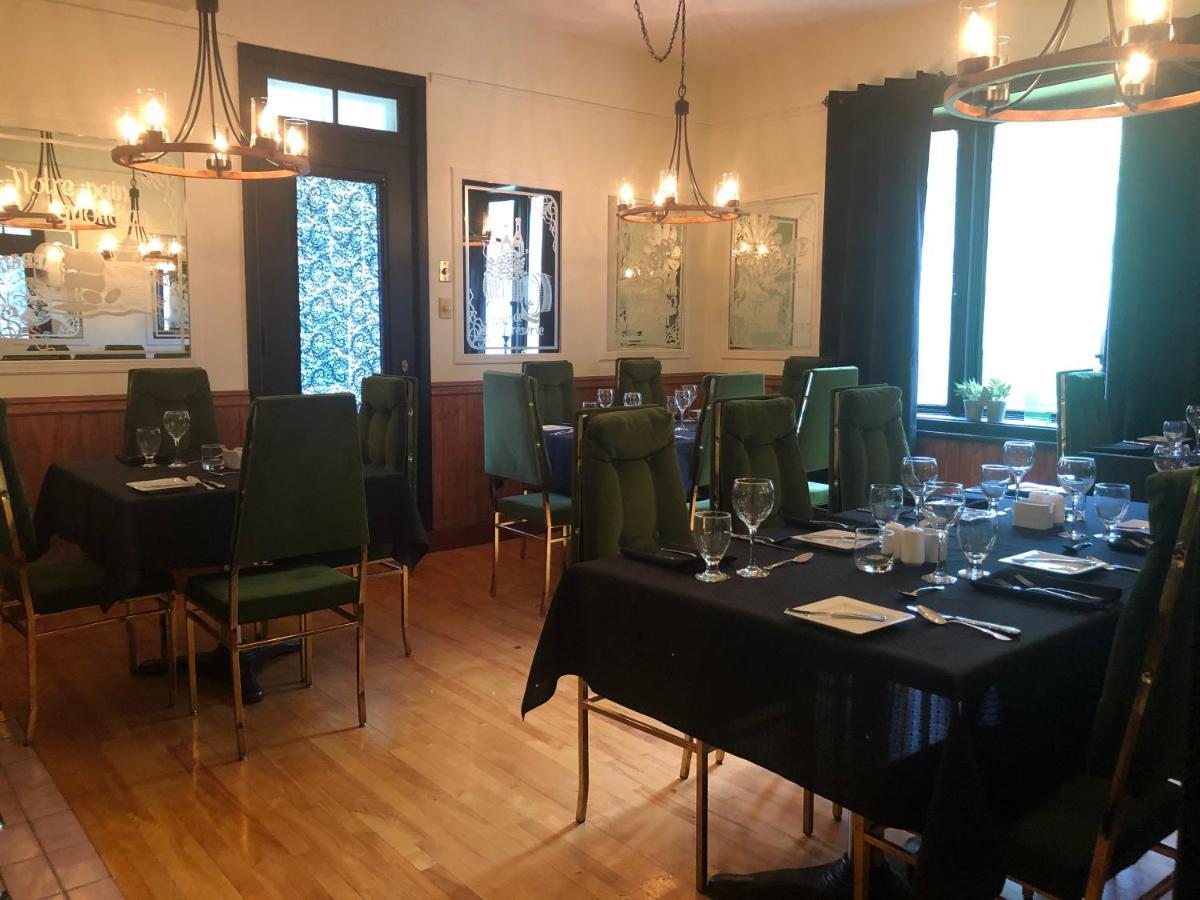 Hébertville Auberge Presbytere Mont Lac-Vert מראה חיצוני תמונה
